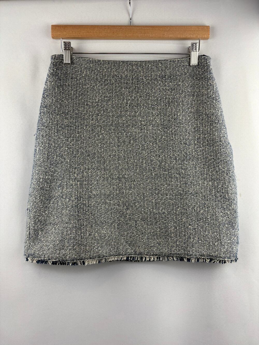Women’s Banana Republic Size 4 Cream & Blue Pencil Skirt
